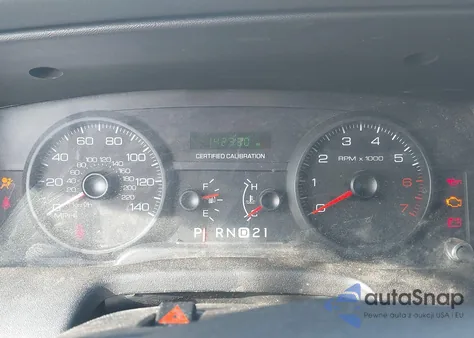 2011 Ford Crown Victoria Police Interceptor z USA, uszkodzony, nr VIN 2FABP7BV0BX167670